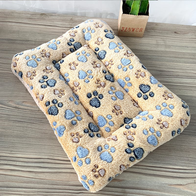 Snuggle heat, pet bed warmer