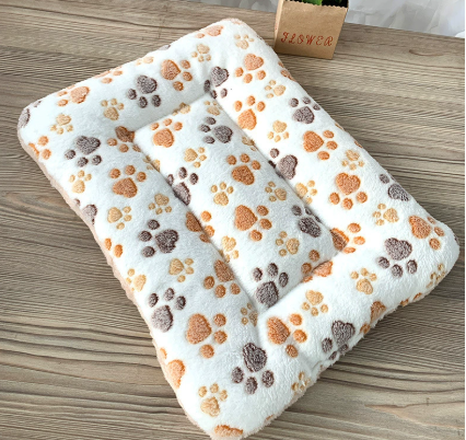 Snuggle heat, pet bed warmer