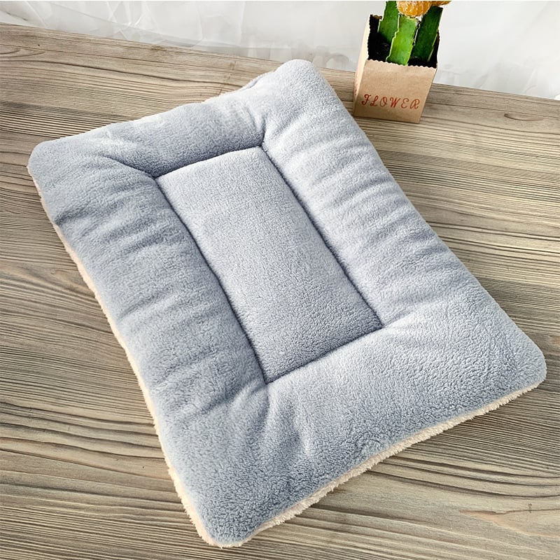 Snuggle heat, pet bed warmer