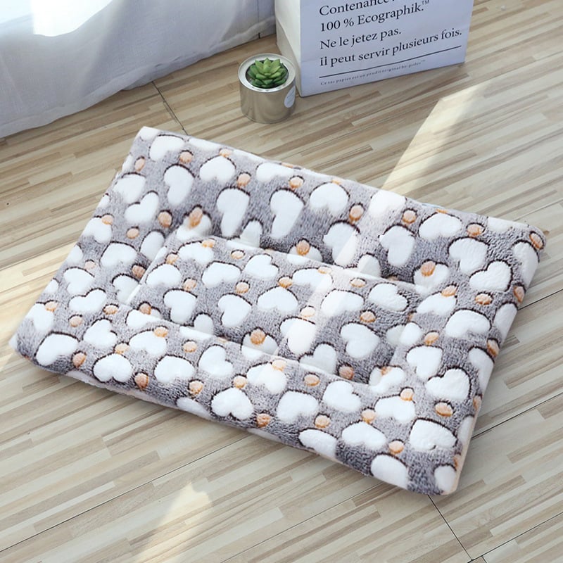Snuggle heat, pet bed warmer