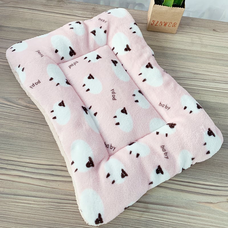 Snuggle heat, pet bed warmer